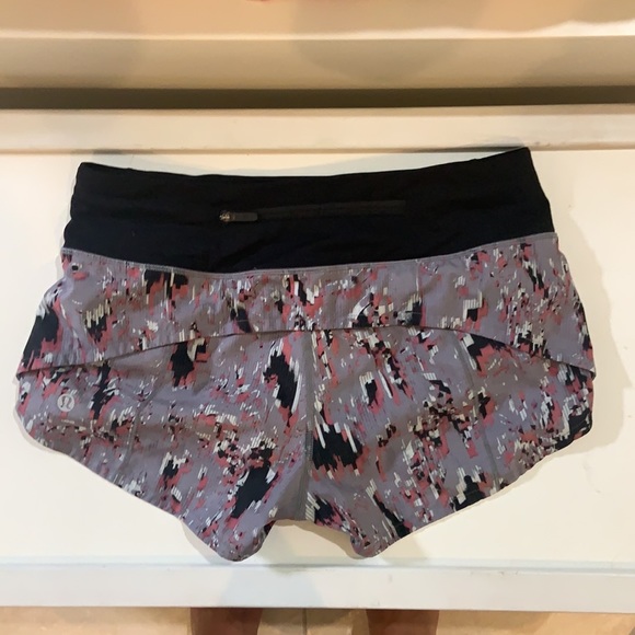 LULULEMON SPEED UP SHORT - Picture 2 of 2